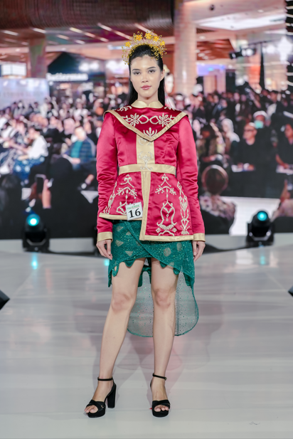YOU•C1000 Dorong Kreativitas Generasi Muda Lewat Fashion & Makeup Contest 2024