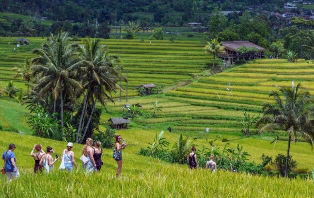 Dianggap Kelebihan Turis, Pemerintah Siapkan Paket Wisata 3B untuk Sebar Turis Merata di Bali