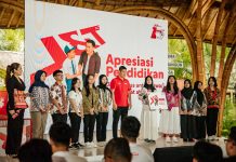 Satu Dekade di Indonesia, J&T Express Perkuat Komitmen Pendidikan Lewat Program Antar Inspirasi Satu Dekade di Indonesia, J&T Express Perkuat Komitmen Pendidikan Lewat Program Antar Inspirasi