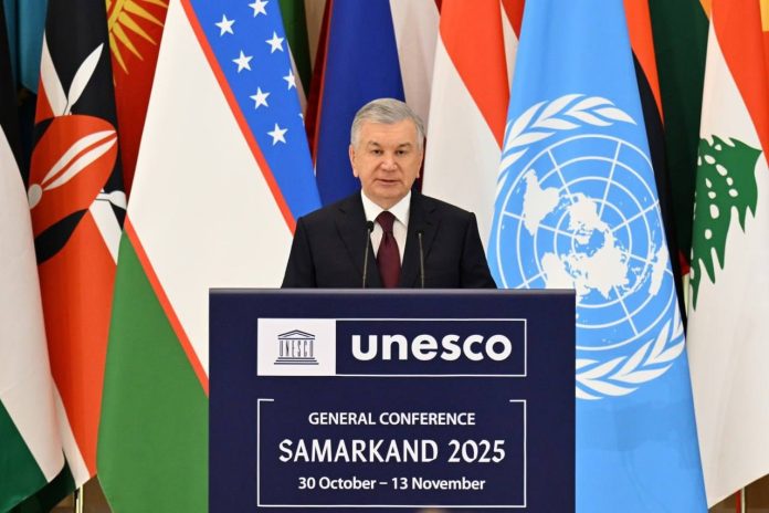 Presiden Shavkat Mirziyoyev saat berpidato pada Peresmian Konferensi Umum UNESCO Sesi ke-43
