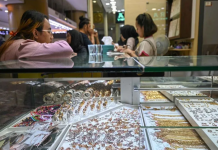 Harga Emas Antam Turun Rp9.000, Investor Cermati Arah Pasar Logam Mulia Harga Emas Antam Turun Rp9.000, Investor Cermati Arah Pasar Logam Mulia