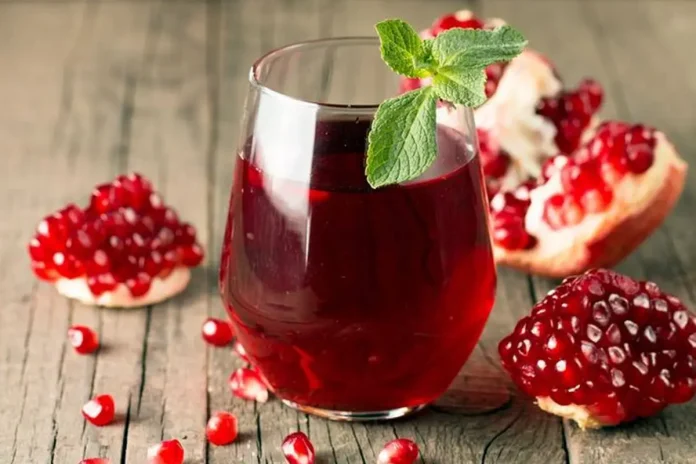 Jus-Delima Rutin Minum Jus Delima Disebut Bantu Tekanan Darah dan Pemulihan Otot