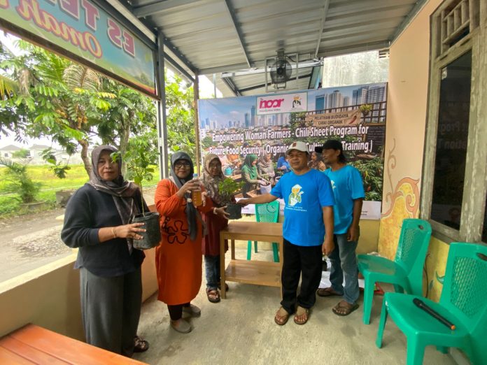 Dari Malaysia untuk Jawa Tengah, Indonesia: Donasi Ini Ubah 35 Perempuan Desa Jadi Lebih Mandiri