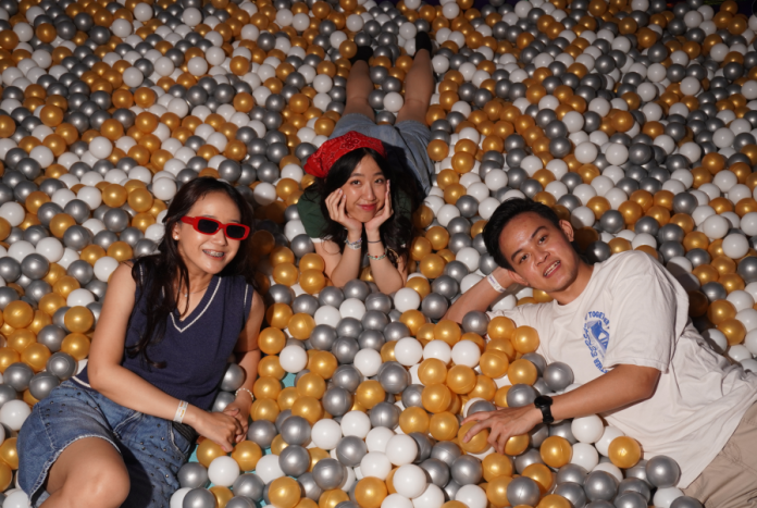BUKAN SEKADAR STAYCATION, SAATNYA PLAYCATION DI ARTOTEL LIVING WORLD KOTA WISATA - CIBUBUR